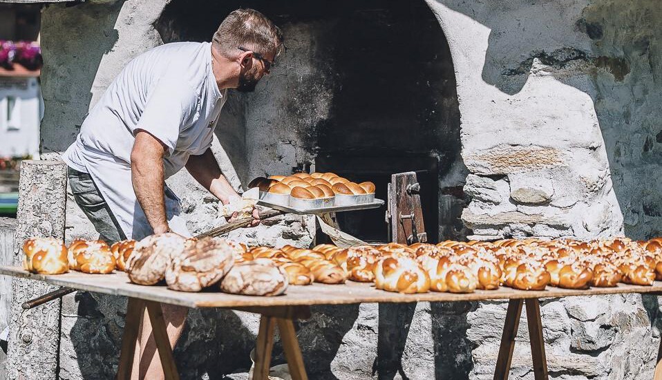 Brotbacken am Kapruner Kirchbichl